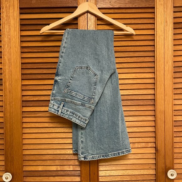 ✨3/$20✨ NOBO Distressed Mid-Rise Flare Jeans - Picture 4 of 4